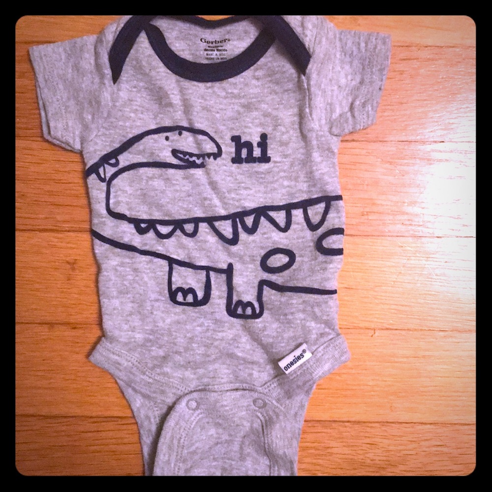 🔹5 Newborn Gerber Onesies🔹